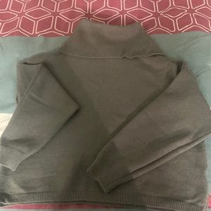 Warm & Cozy Gray Sweater in size Large
